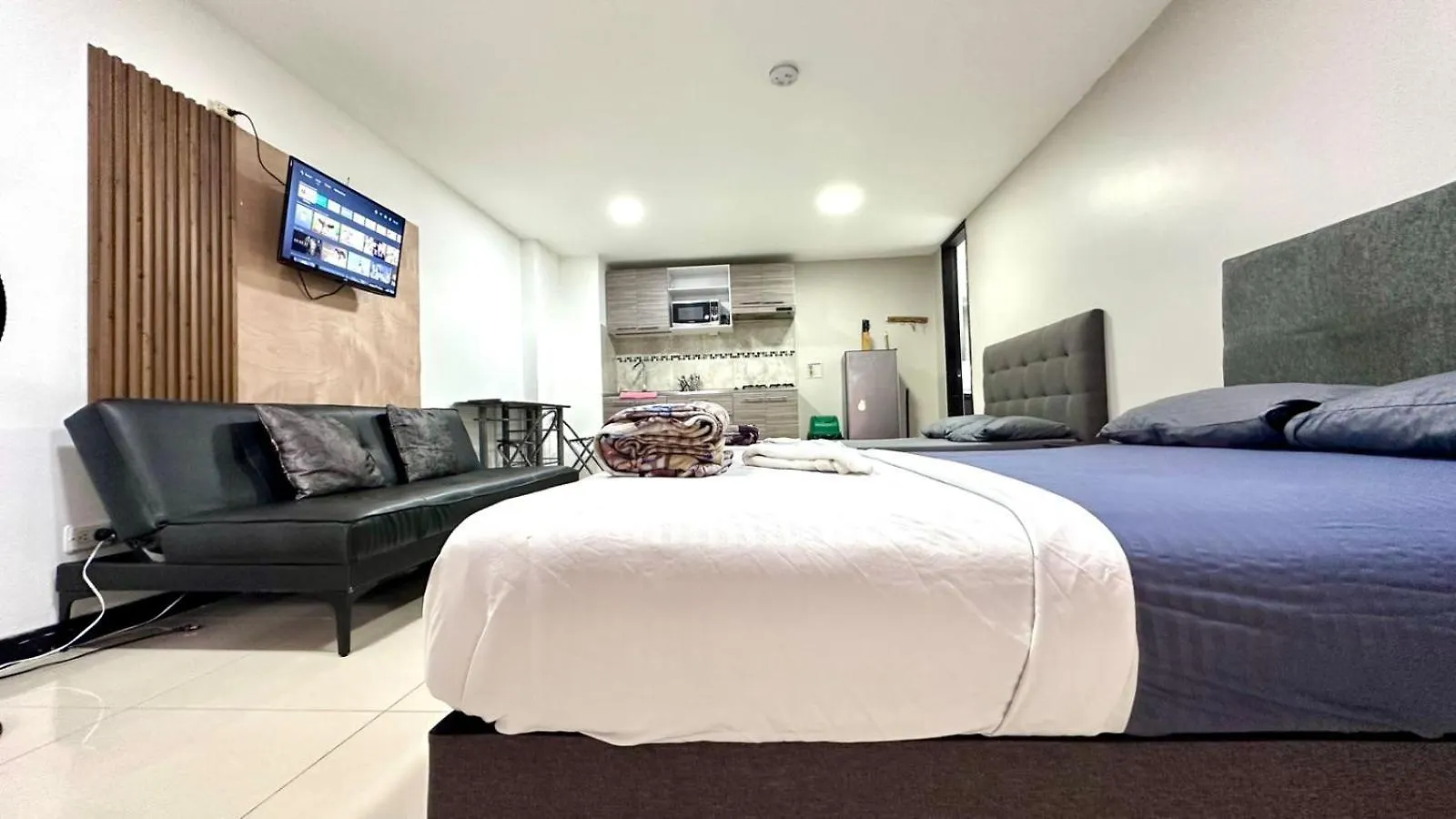 Apto Moderno en Laureles Medellín