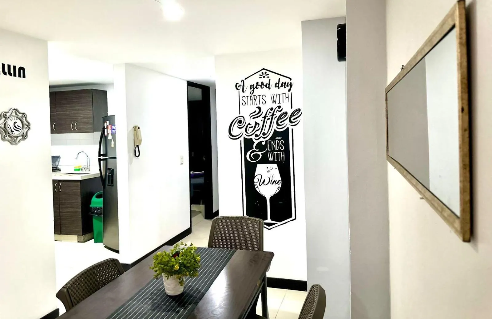Apartamento Apto Moderno en Laureles Medellín Colombia