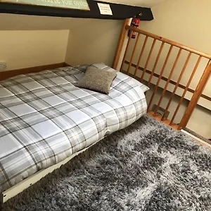  Holiday home Mena Cottage, Cosy Country And Quaint. United Kingdom