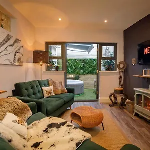  Holiday home The Holgate Hideaway With Hot Tub United Kingdom