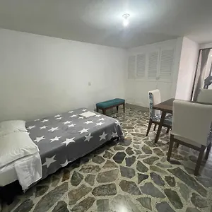  Apartamento Apartamento Comodo En Laureles , Centrico Y Bien Ubicado Apto 301