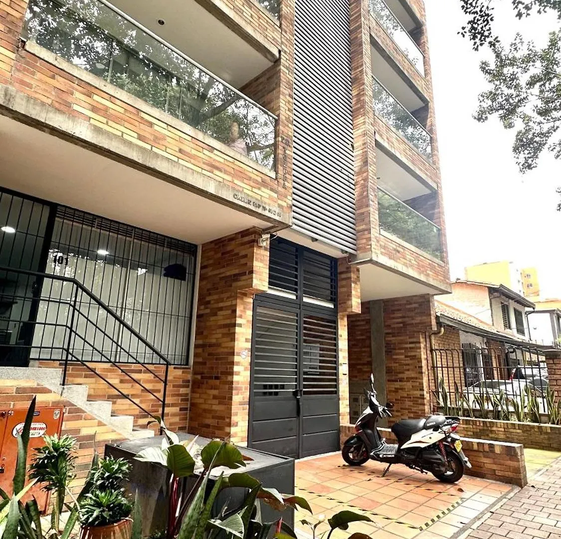 Apto Moderno En Laureles Medellín